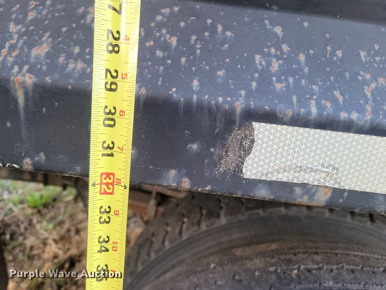 image for item DO1486 1995 Ford F800  dump truck