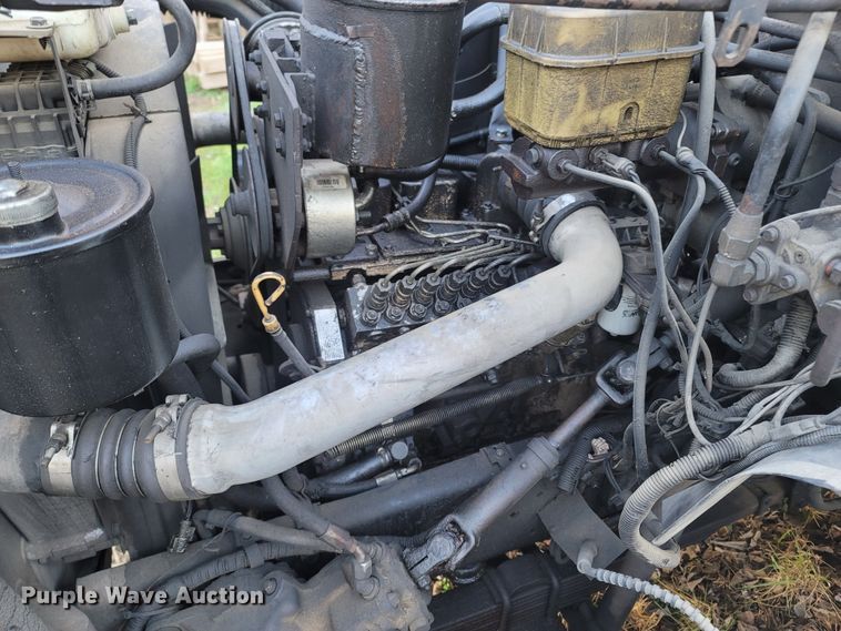 image for item DO1486 1995 Ford F800  dump truck