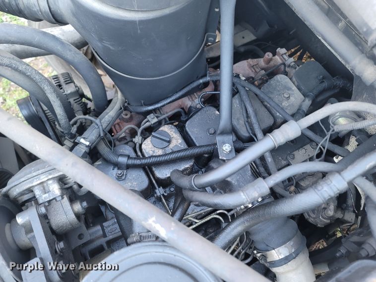 image for item DO1486 1995 Ford F800  dump truck