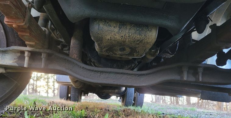 image for item DO1486 1995 Ford F800  dump truck