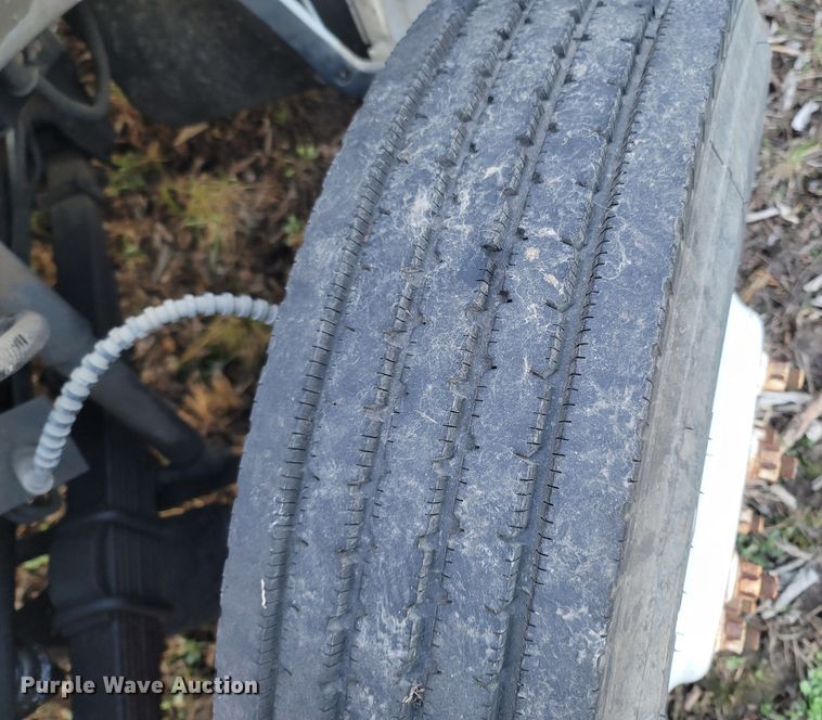 image for item DO1486 1995 Ford F800  dump truck