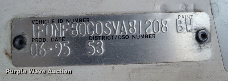 image for item DO1486 1995 Ford F800  dump truck