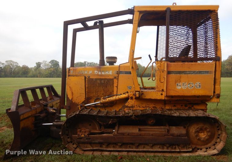 image for item DO1658 1992 John Deere 550G  dozer