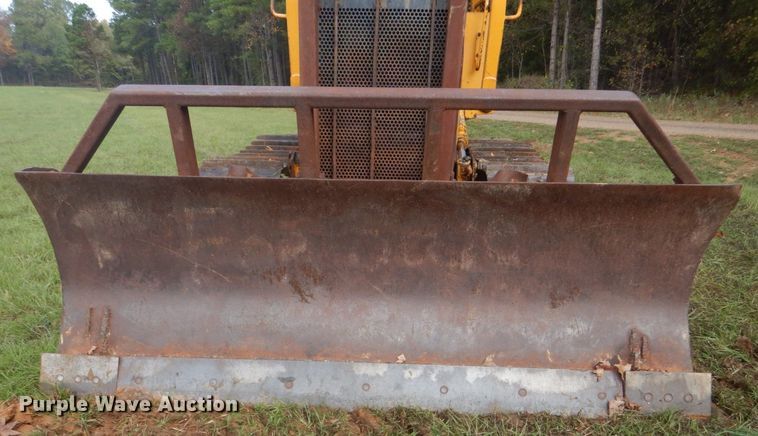 image for item DO1658 1992 John Deere 550G  dozer