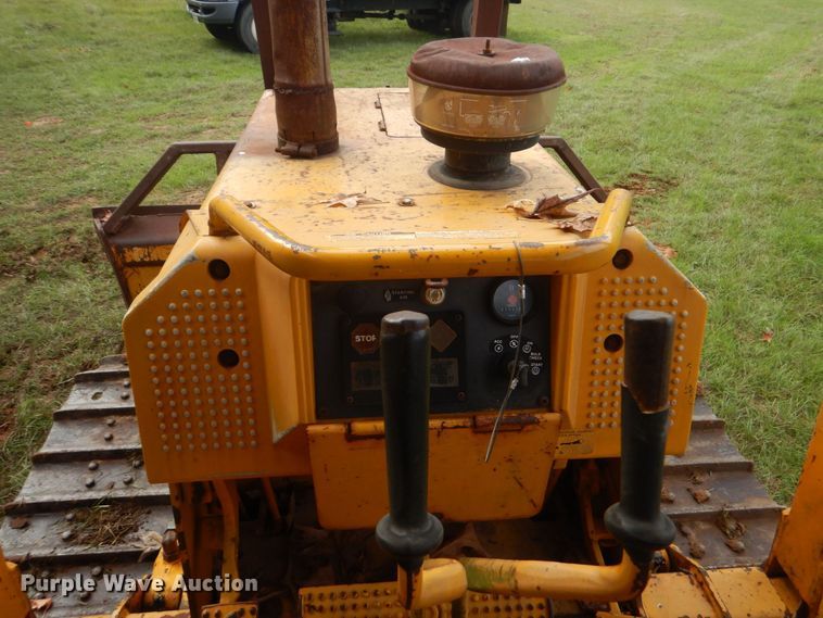 image for item DO1658 1992 John Deere 550G  dozer