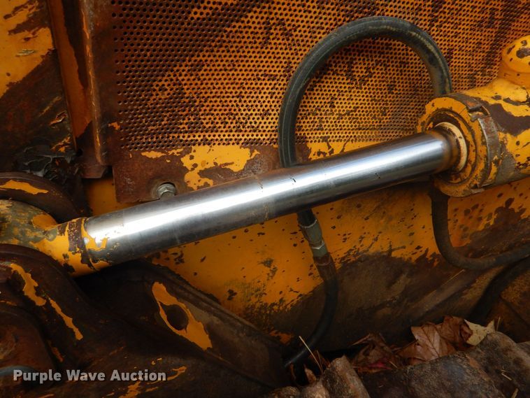 image for item DO1658 1992 John Deere 550G  dozer