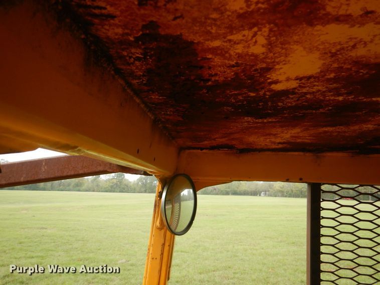 image for item DO1658 1992 John Deere 550G  dozer