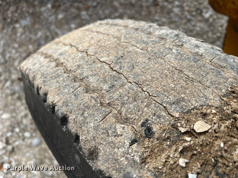 image for item DO2179 Ford  backhoe