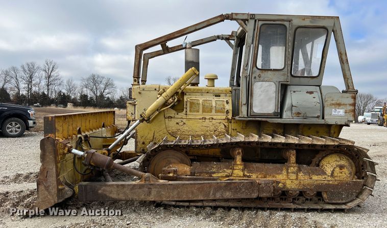 image for item DO2181 Komatsu D65E  dozer