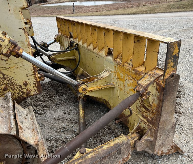 image for item DO2181 Komatsu D65E  dozer