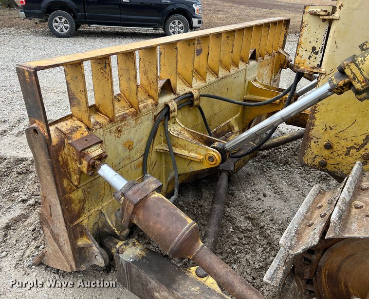 image for item DO2181 Komatsu D65E  dozer