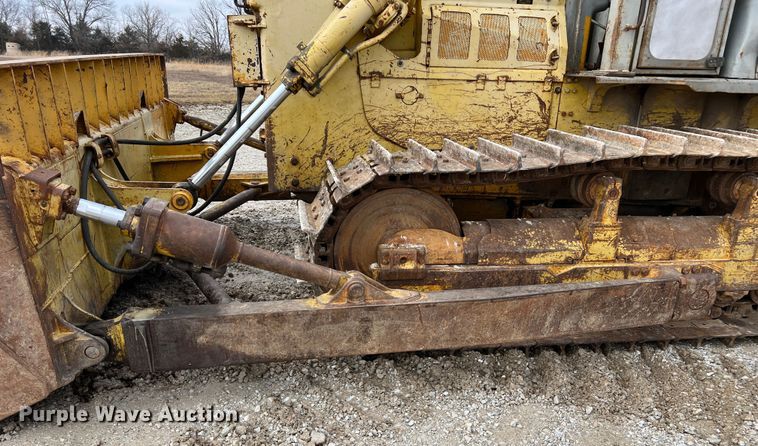 image for item DO2181 Komatsu D65E  dozer