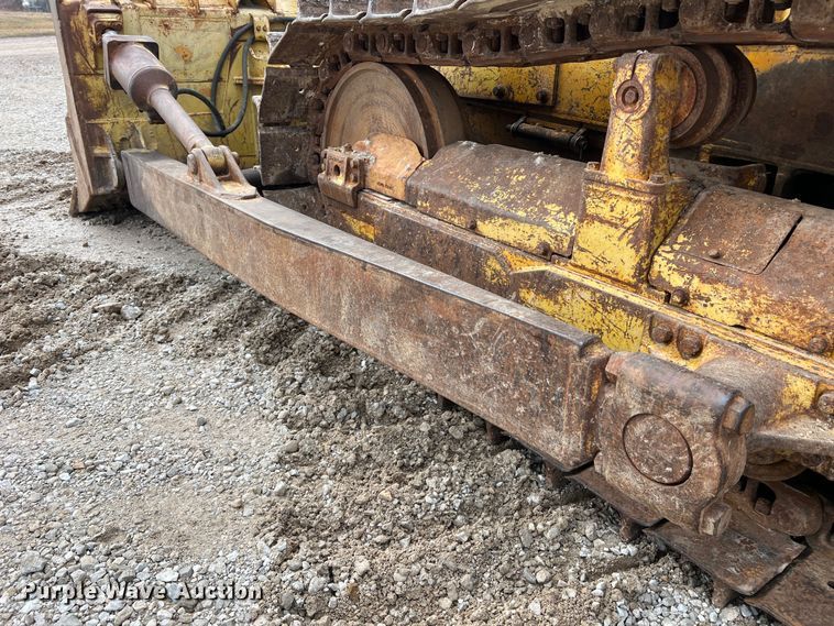 image for item DO2181 Komatsu D65E  dozer