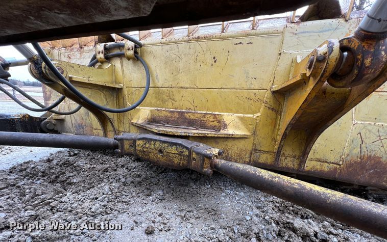 image for item DO2181 Komatsu D65E  dozer