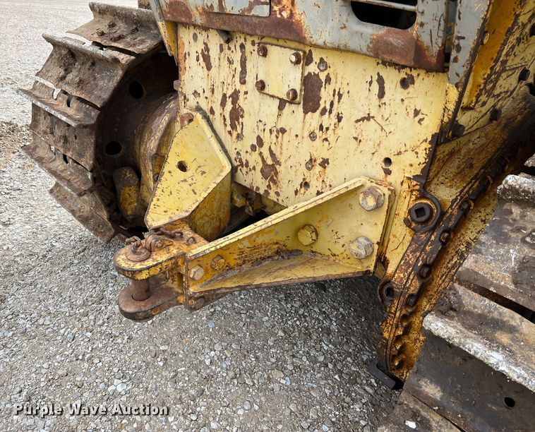 image for item DO2181 Komatsu D65E  dozer