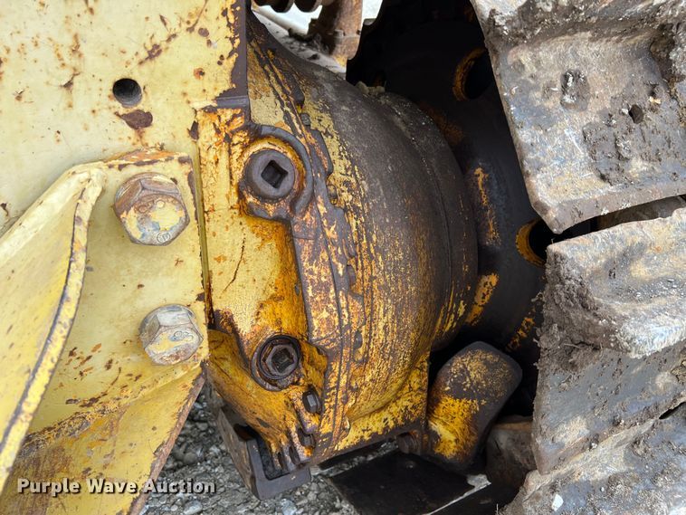 image for item DO2181 Komatsu D65E  dozer