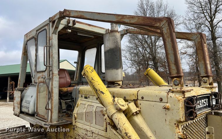 image for item DO2181 Komatsu D65E  dozer