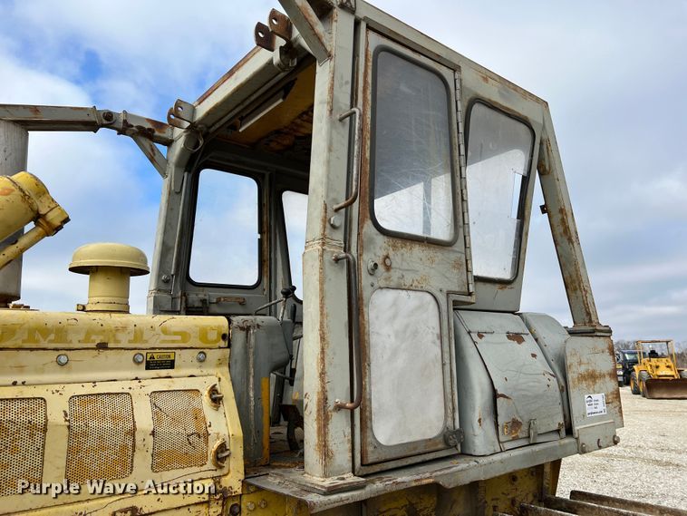 image for item DO2181 Komatsu D65E  dozer