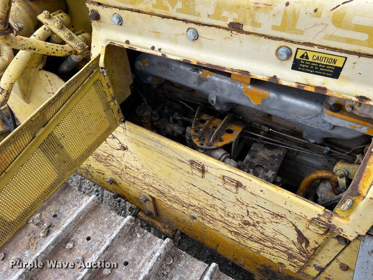 image for item DO2181 Komatsu D65E  dozer