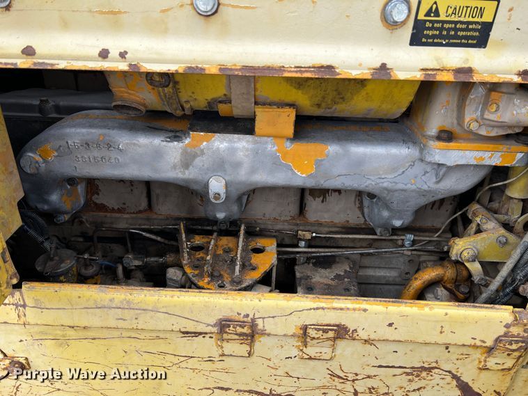 image for item DO2181 Komatsu D65E  dozer