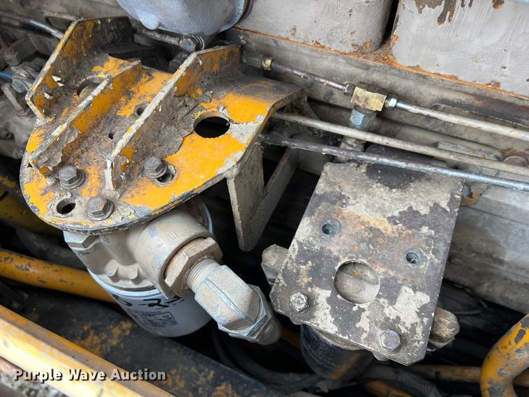 image for item DO2181 Komatsu D65E  dozer