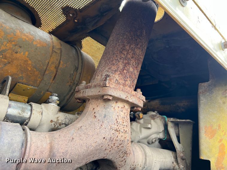 image for item DO2181 Komatsu D65E  dozer