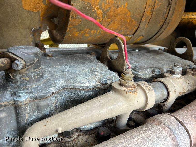 image for item DO2181 Komatsu D65E  dozer