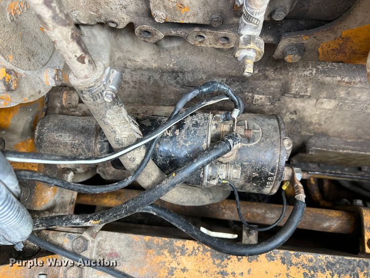 image for item DO2181 Komatsu D65E  dozer