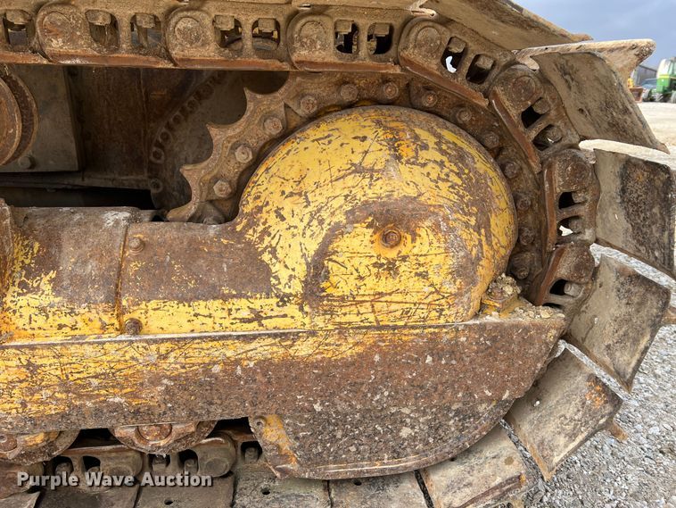 image for item DO2181 Komatsu D65E  dozer