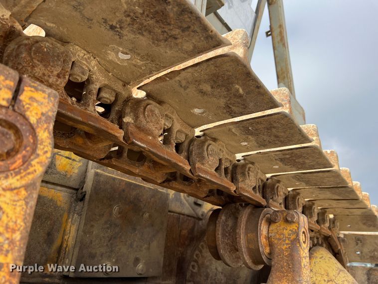 image for item DO2181 Komatsu D65E  dozer