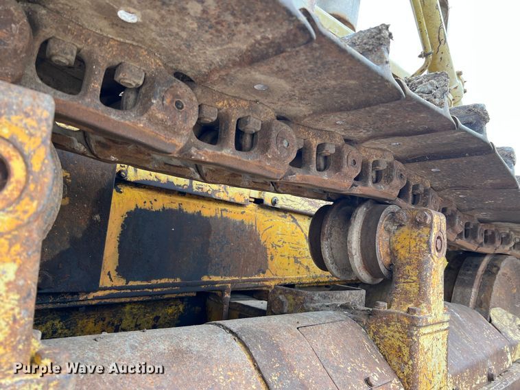 image for item DO2181 Komatsu D65E  dozer