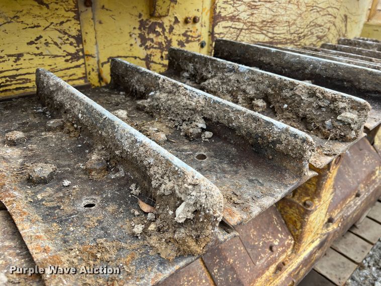 image for item DO2181 Komatsu D65E  dozer