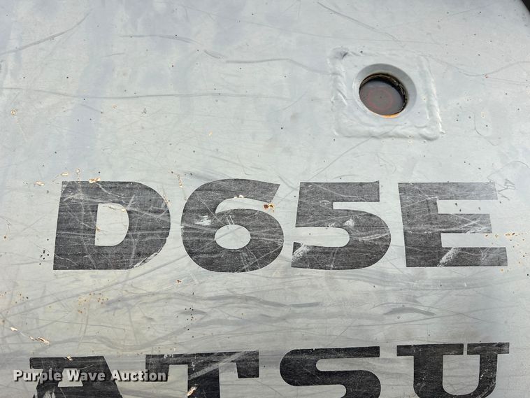 image for item DO2181 Komatsu D65E  dozer