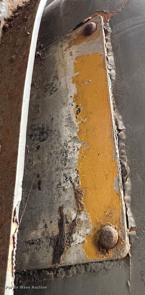 image for item DO2181 Komatsu D65E  dozer