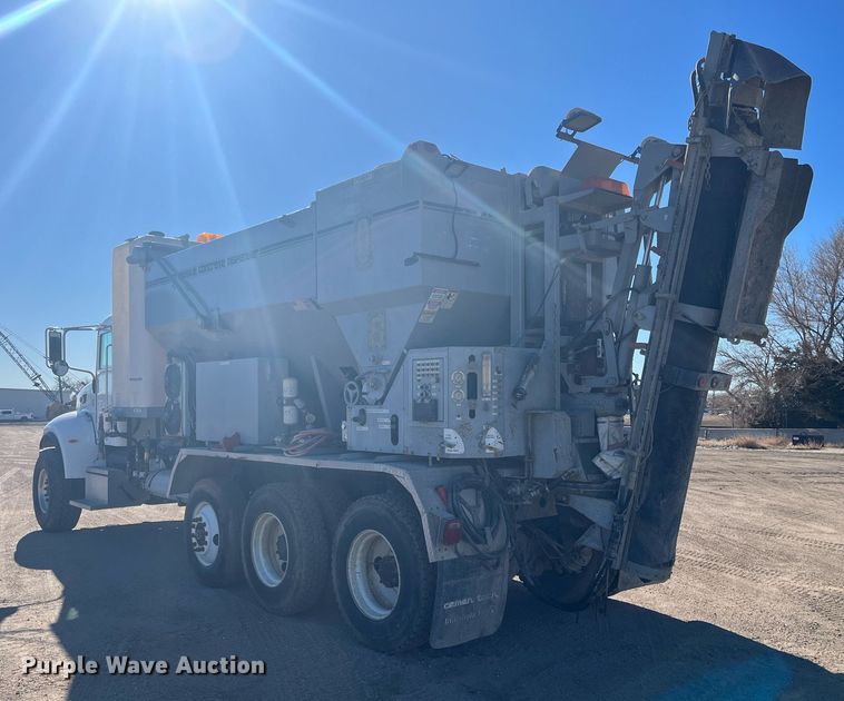image for item DO3790 2007 Peterbilt 340  volumetric ready mix truck