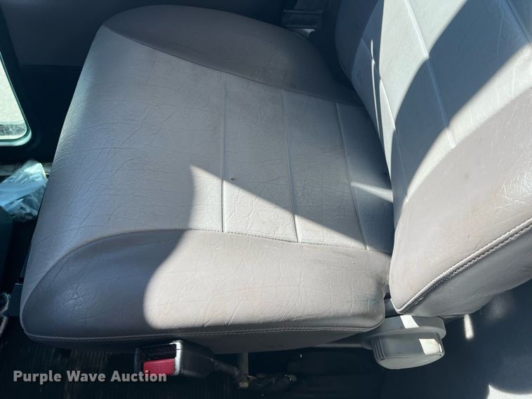 image for item DO3790 2007 Peterbilt 340  volumetric ready mix truck