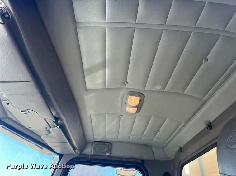 image for item DO3790 2007 Peterbilt 340  volumetric ready mix truck