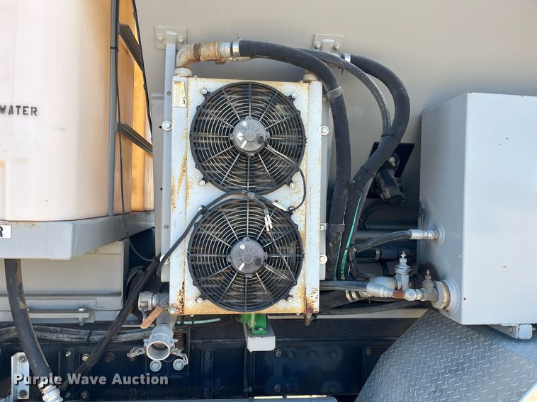 image for item DO3790 2007 Peterbilt 340  volumetric ready mix truck