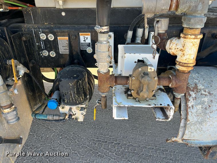 image for item DO3790 2007 Peterbilt 340  volumetric ready mix truck