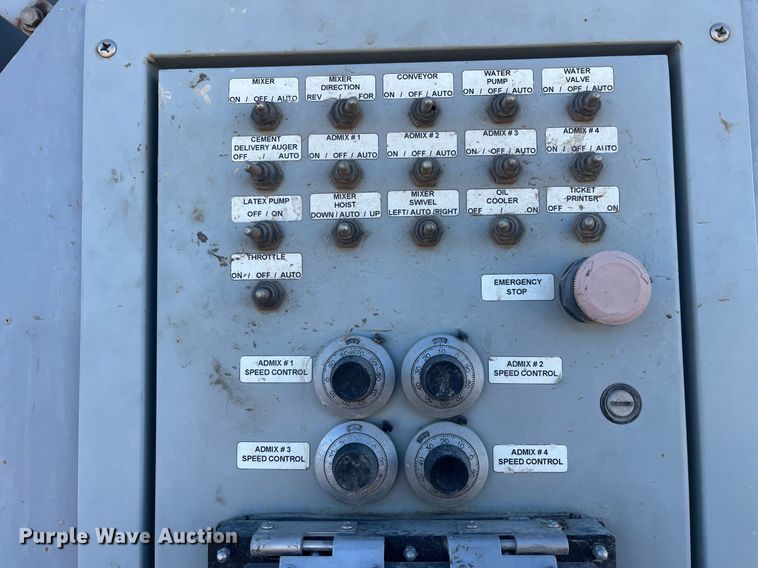 image for item DO3790 2007 Peterbilt 340  volumetric ready mix truck