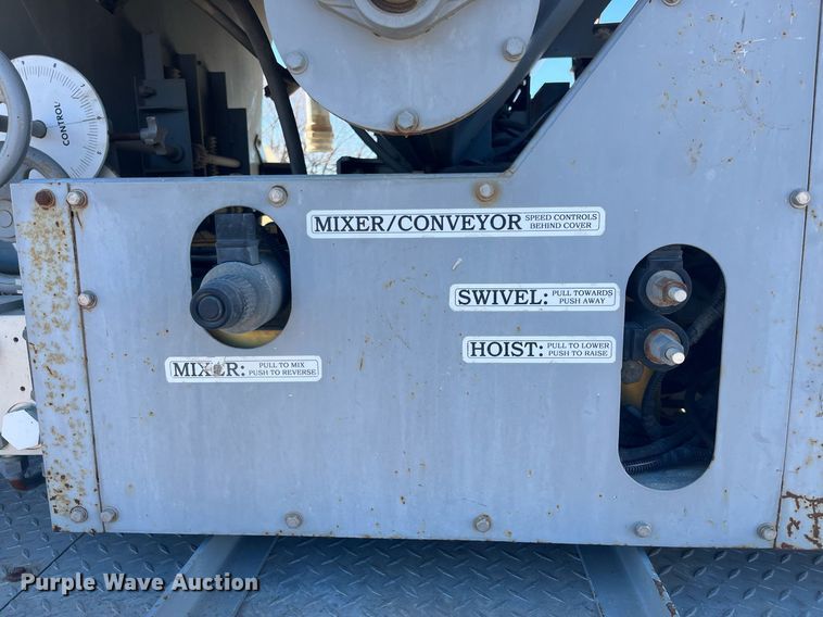 image for item DO3790 2007 Peterbilt 340  volumetric ready mix truck