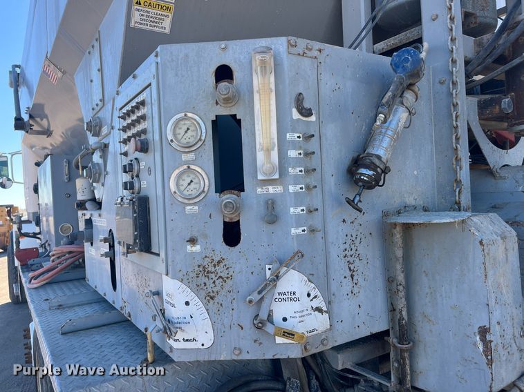 image for item DO3790 2007 Peterbilt 340  volumetric ready mix truck