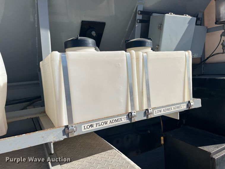 image for item DO3790 2007 Peterbilt 340  volumetric ready mix truck