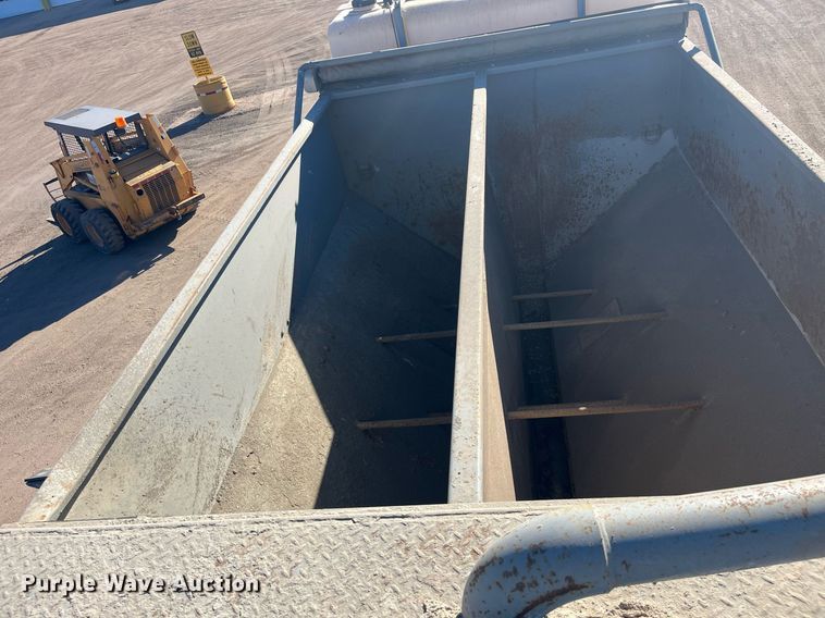 image for item DO3790 2007 Peterbilt 340  volumetric ready mix truck