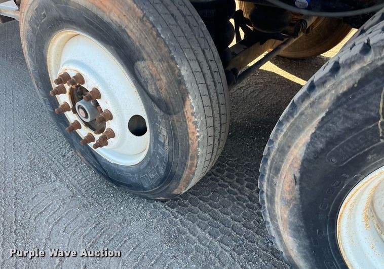 image for item DO3790 2007 Peterbilt 340  volumetric ready mix truck