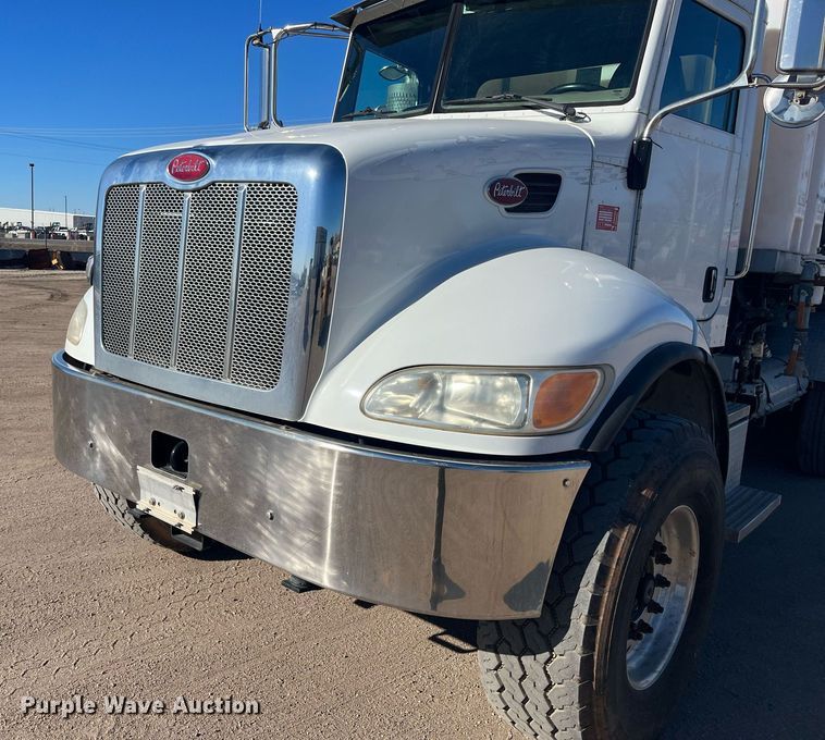 image for item DO3790 2007 Peterbilt 340  volumetric ready mix truck