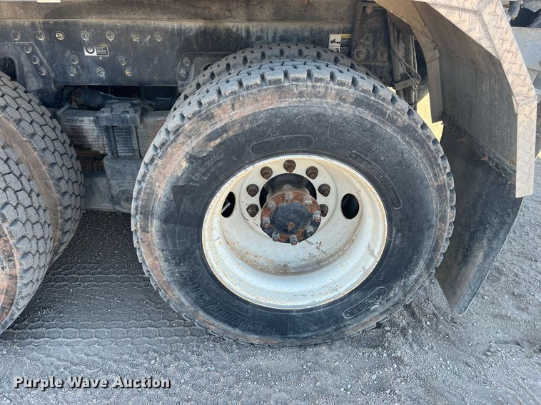 image for item DO3790 2007 Peterbilt 340  volumetric ready mix truck