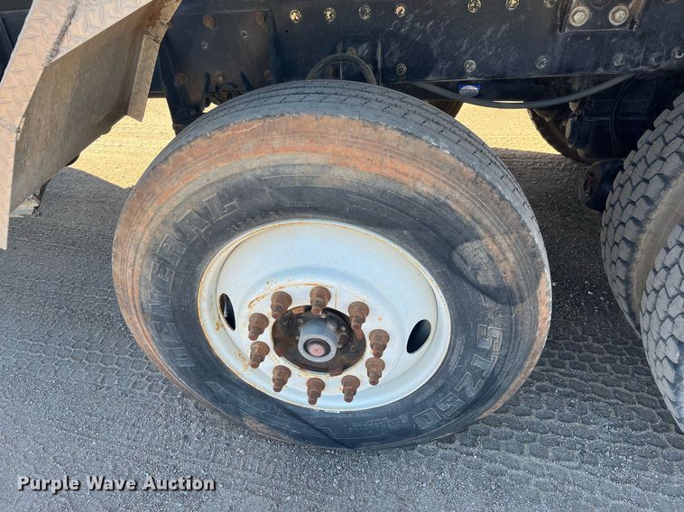 image for item DO3790 2007 Peterbilt 340  volumetric ready mix truck