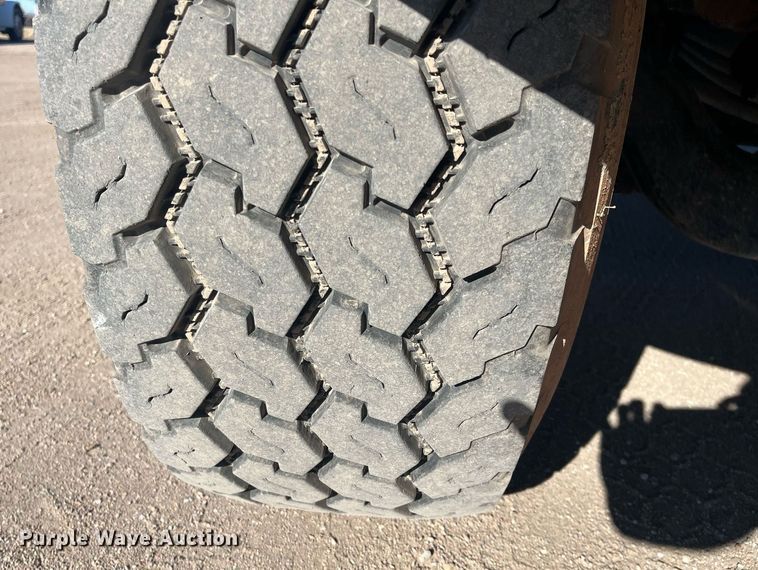 image for item DO3790 2007 Peterbilt 340  volumetric ready mix truck