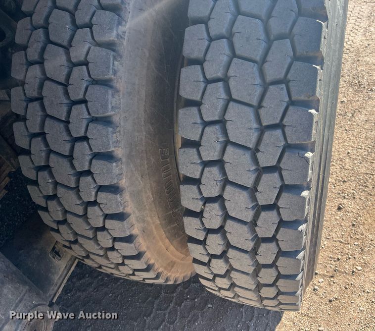 image for item DO3790 2007 Peterbilt 340  volumetric ready mix truck